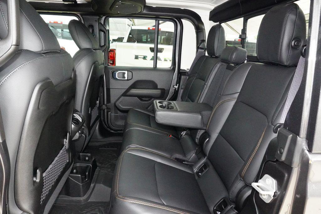 new 2026 Jeep Gladiator car, priced at $45,821