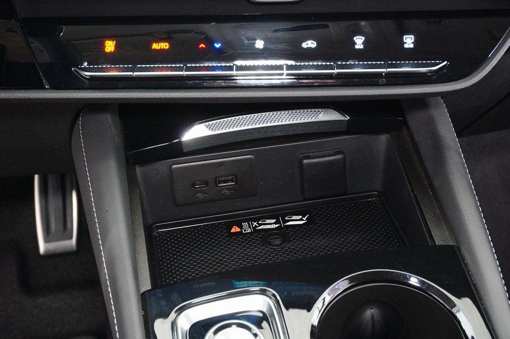 used 2025 Buick Envision car, priced at $28,999