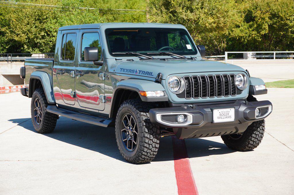 new 2025 Jeep Gladiator car, priced at $45,039