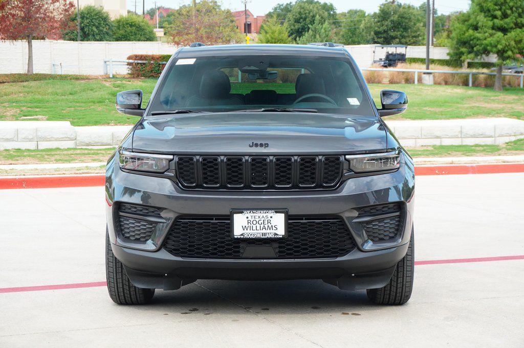 new 2025 Jeep Grand Cherokee car, priced at $38,525
