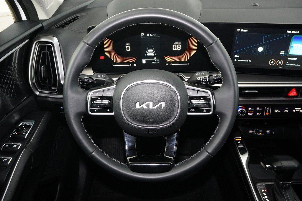 used 2025 Kia Sorento car, priced at $33,999