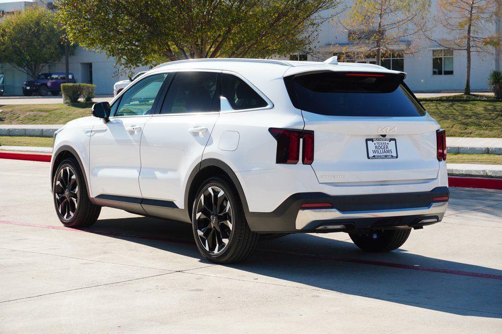 used 2025 Kia Sorento car, priced at $33,999