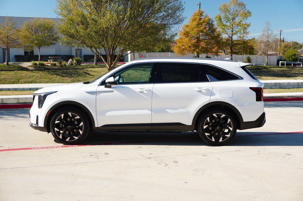 used 2025 Kia Sorento car, priced at $33,999