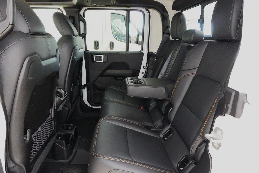 new 2026 Jeep Gladiator car, priced at $45,803