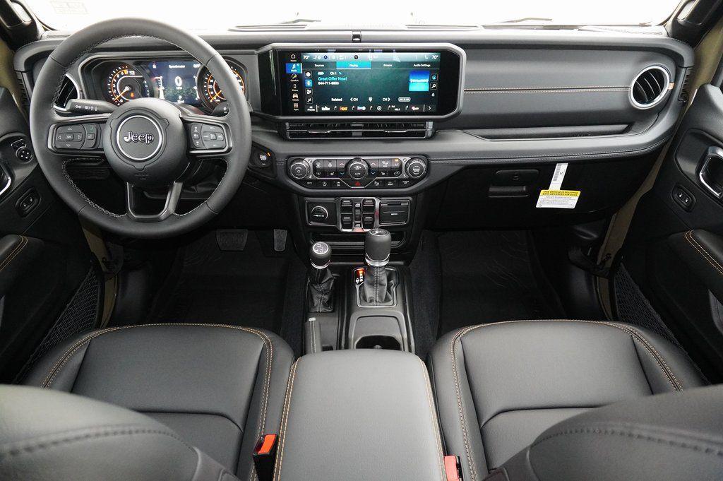 new 2025 Jeep Gladiator car, priced at $45,039