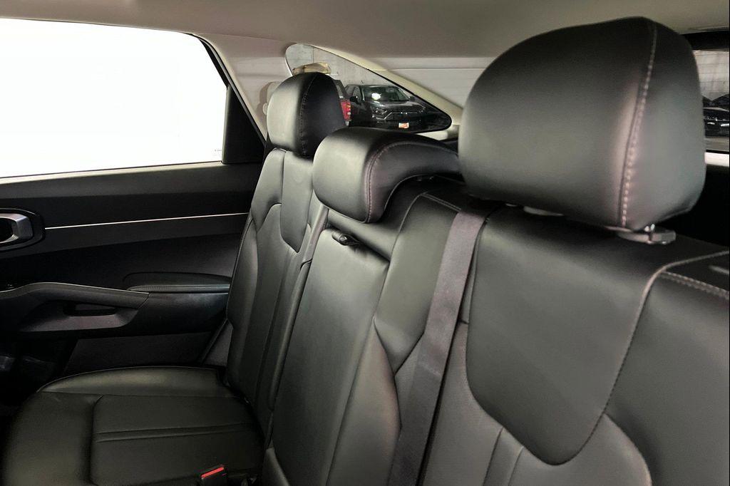 used 2022 Kia Sorento car, priced at $26,088