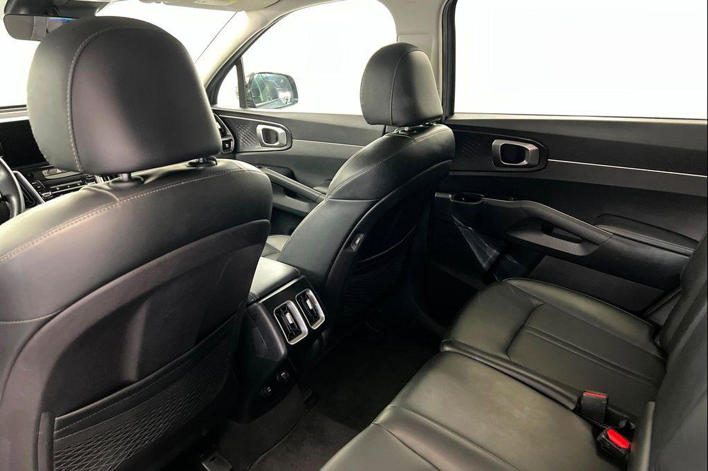 used 2022 Kia Sorento car, priced at $26,088