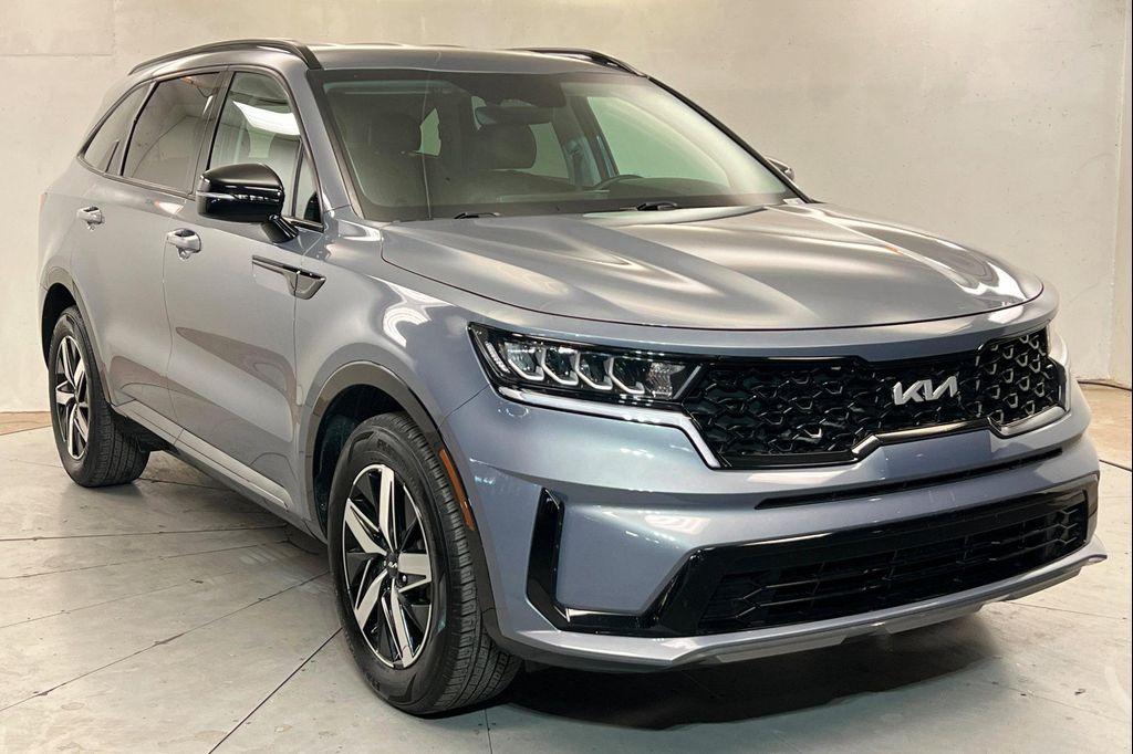 used 2022 Kia Sorento car, priced at $26,088