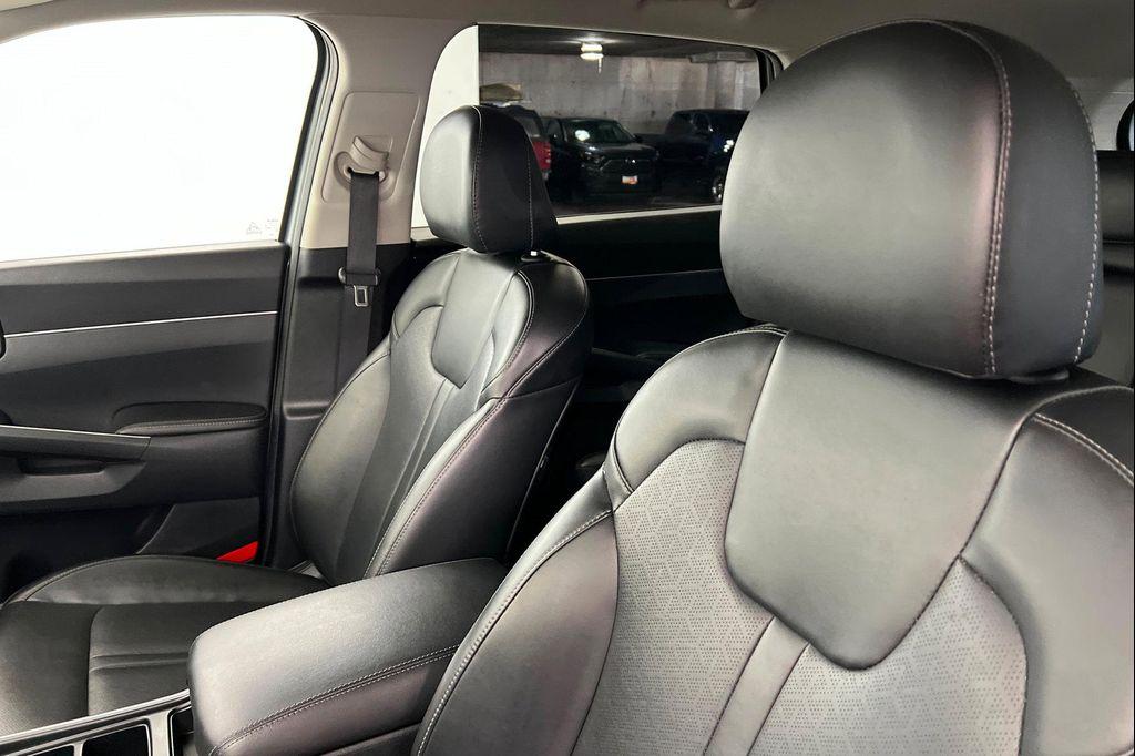 used 2022 Kia Sorento car, priced at $26,088