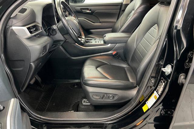 used 2020 Toyota Highlander car, priced at $26,992