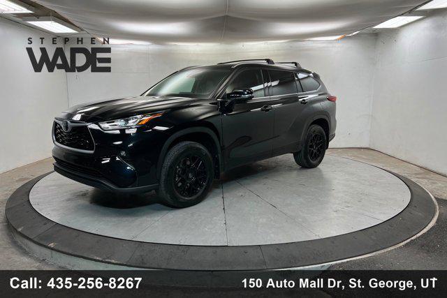 used 2020 Toyota Highlander car, priced at $26,992