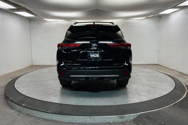 used 2020 Toyota Highlander car, priced at $26,992