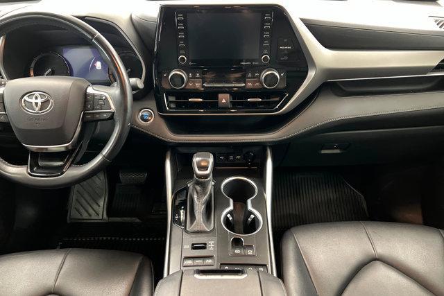 used 2020 Toyota Highlander car, priced at $26,992