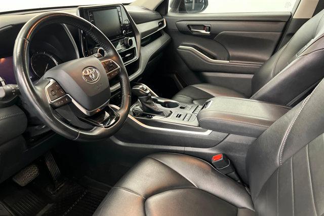 used 2020 Toyota Highlander car, priced at $26,992