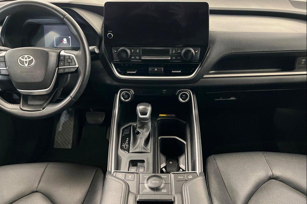 used 2025 Toyota Grand Highlander car, priced at $50,182