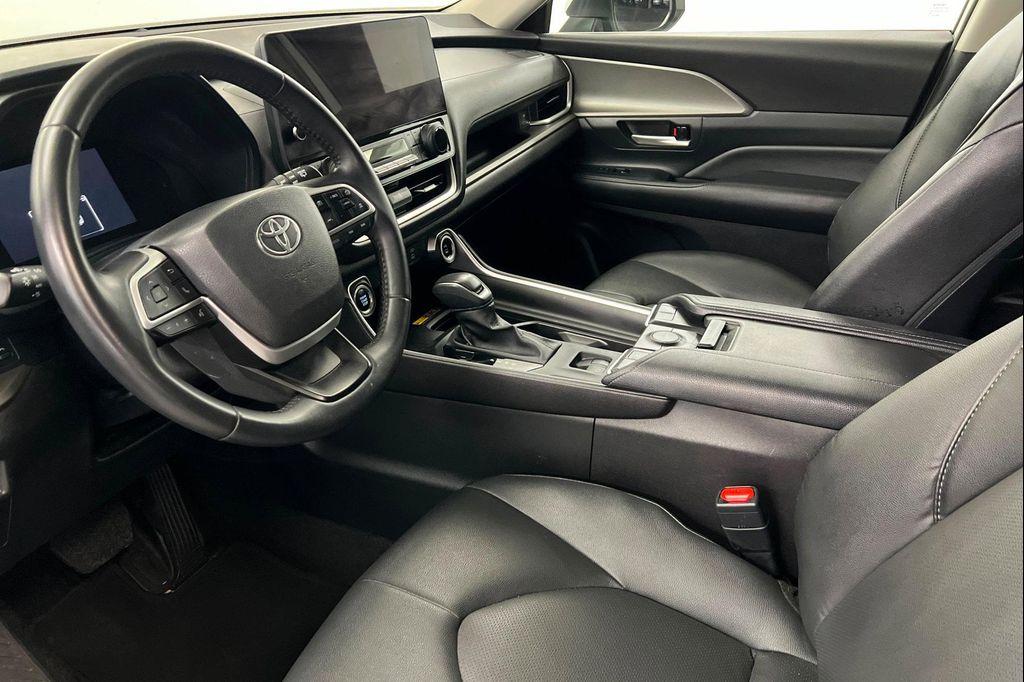 used 2025 Toyota Grand Highlander car, priced at $50,182