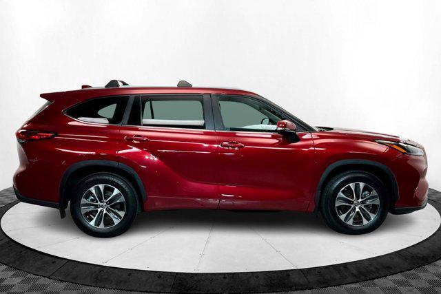 used 2023 Toyota Highlander car, priced at $36,030