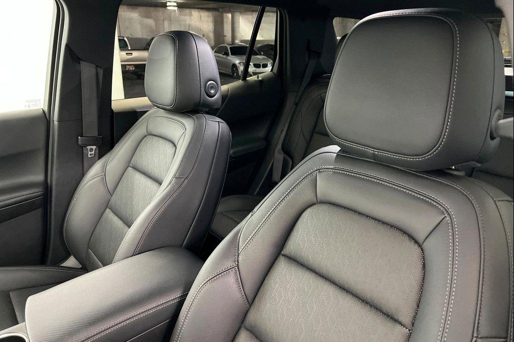 used 2025 Chevrolet Equinox car, priced at $30,326