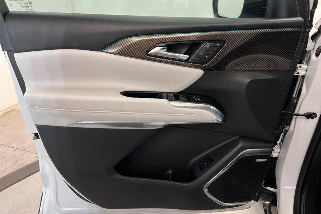 used 2025 Chevrolet Traverse car, priced at $48,692