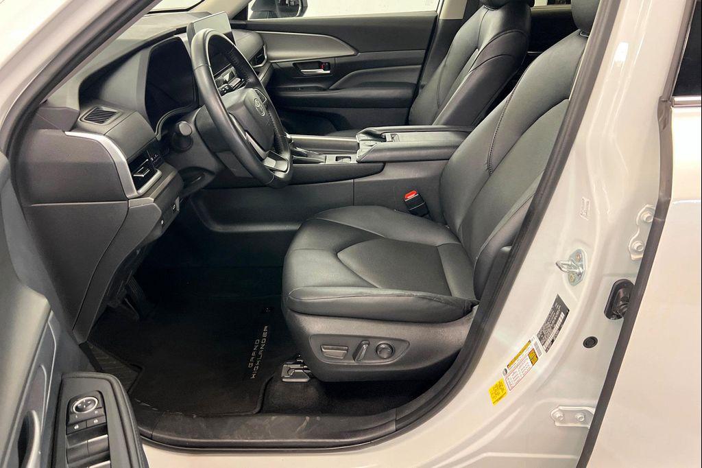 used 2025 Toyota Grand Highlander car, priced at $50,206