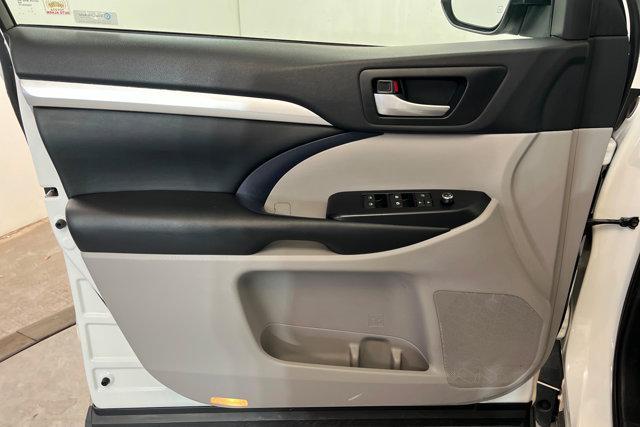 used 2019 Toyota Highlander Hybrid car, priced at $24,448