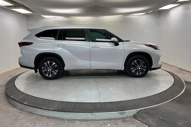 used 2024 Toyota Highlander car, priced at $43,992
