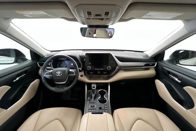 used 2024 Toyota Highlander car, priced at $43,992
