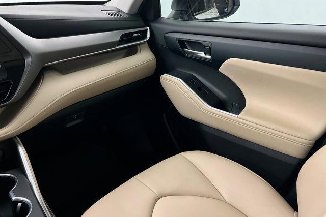 used 2024 Toyota Highlander car, priced at $43,992