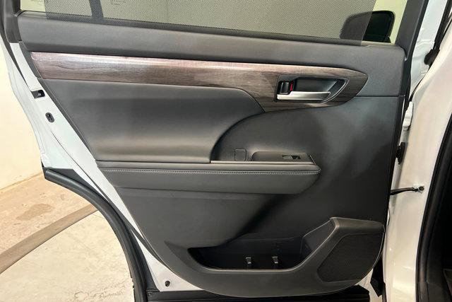 used 2023 Toyota Highlander Hybrid car, priced at $50,137