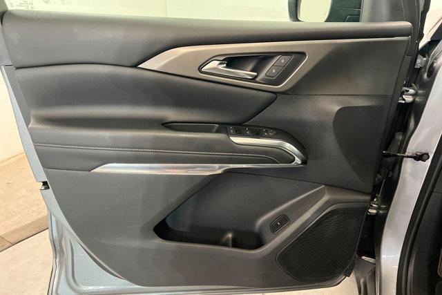 used 2024 Chevrolet Traverse car, priced at $35,042