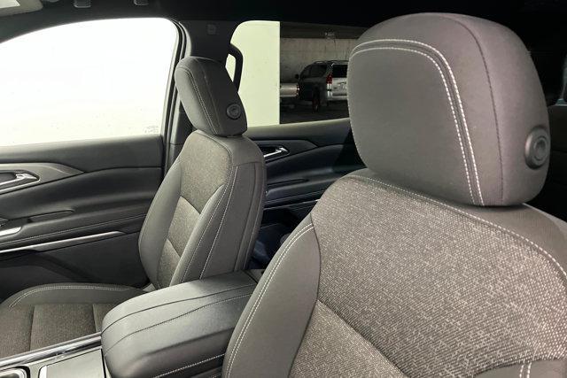 used 2024 Chevrolet Traverse car, priced at $35,042