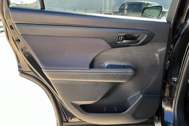 used 2024 Toyota Highlander car, priced at $32,843