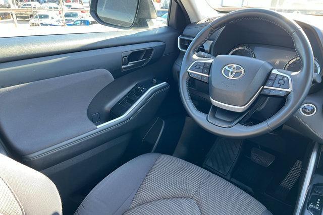 used 2024 Toyota Highlander car, priced at $32,843