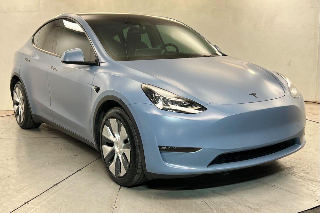 Tesla Model Y view 8