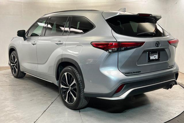 used 2021 Toyota Highlander car, priced at $37,138