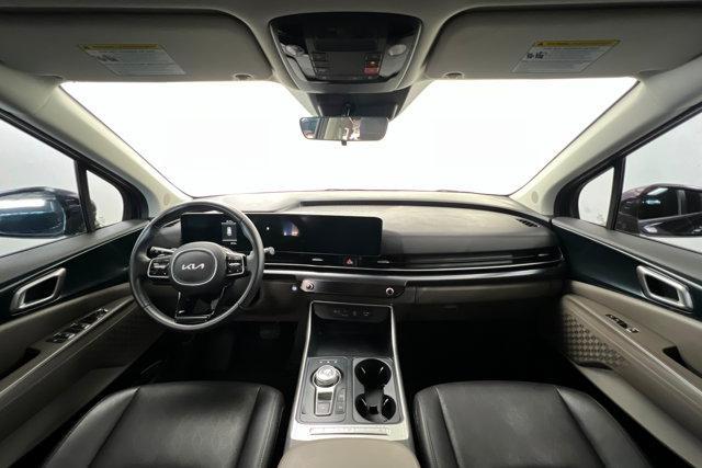 used 2025 Kia Carnival Hybrid car, priced at $39,174