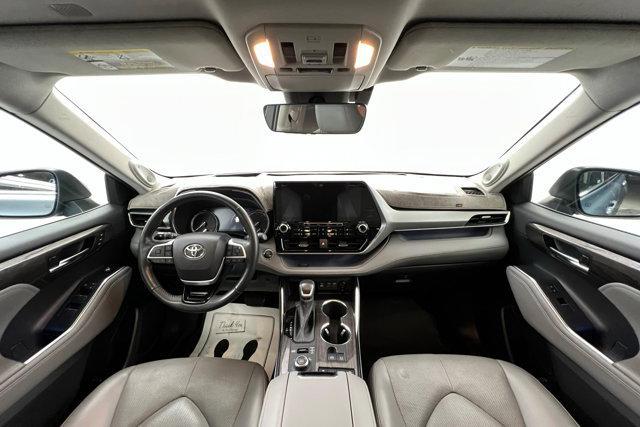 used 2022 Toyota Highlander car, priced at $36,368