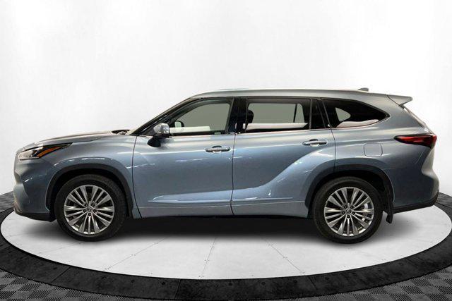 used 2022 Toyota Highlander car, priced at $36,368