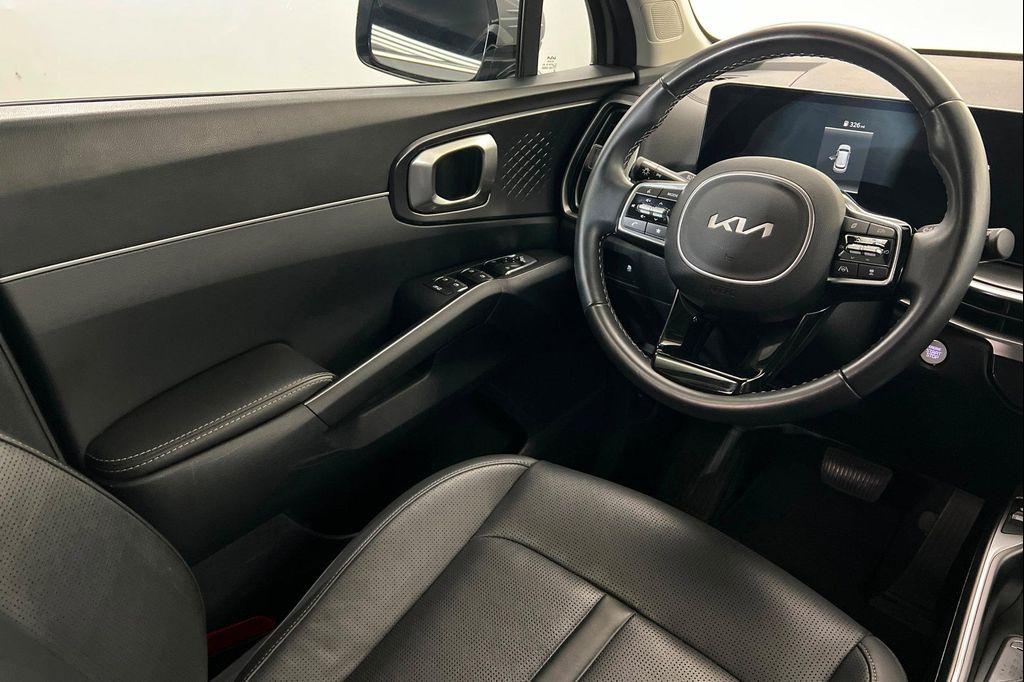 used 2024 Kia Sorento car, priced at $32,123