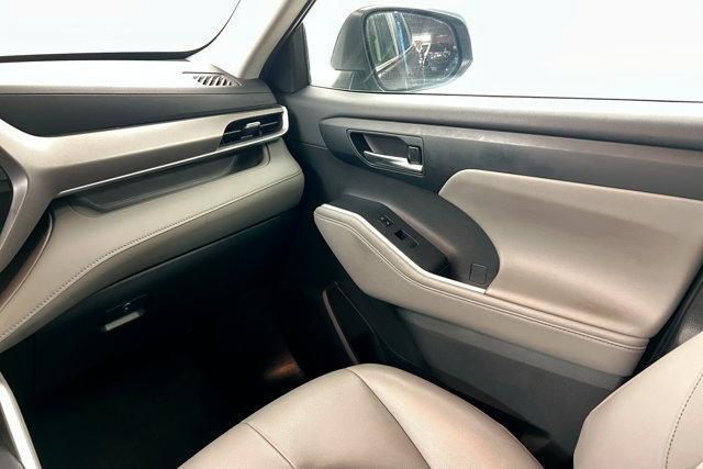 used 2024 Toyota Highlander car, priced at $42,675