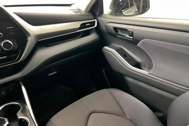 used 2022 Toyota Highlander Hybrid car, priced at $31,985