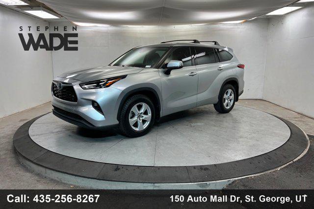 used 2022 Toyota Highlander Hybrid car, priced at $31,986