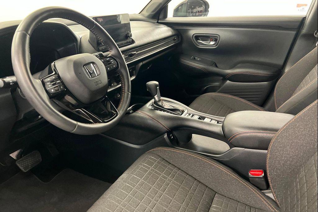 used 2025 Honda HR-V car, priced at $31,087