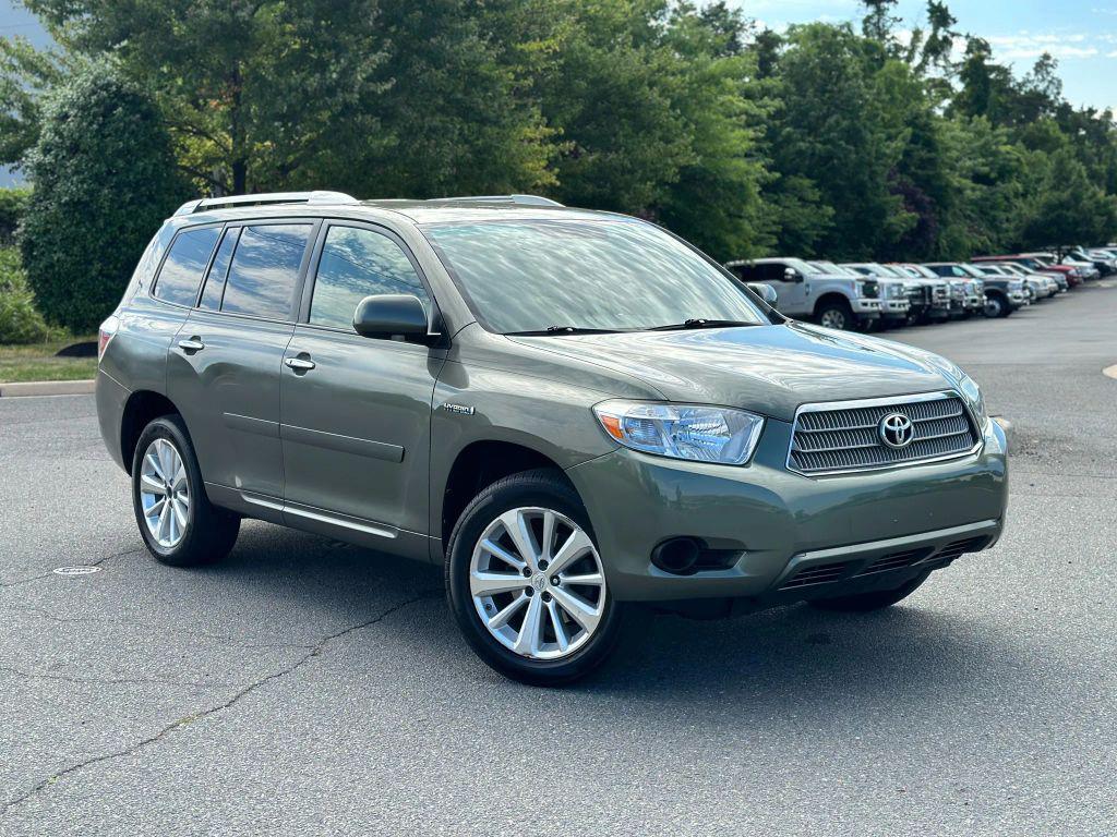 used 2008 Toyota Highlander Hybrid car, priced at $6,399