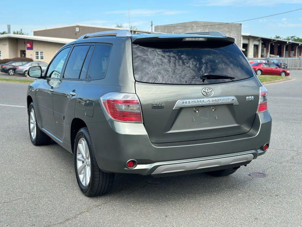 used 2008 Toyota Highlander Hybrid car, priced at $6,399