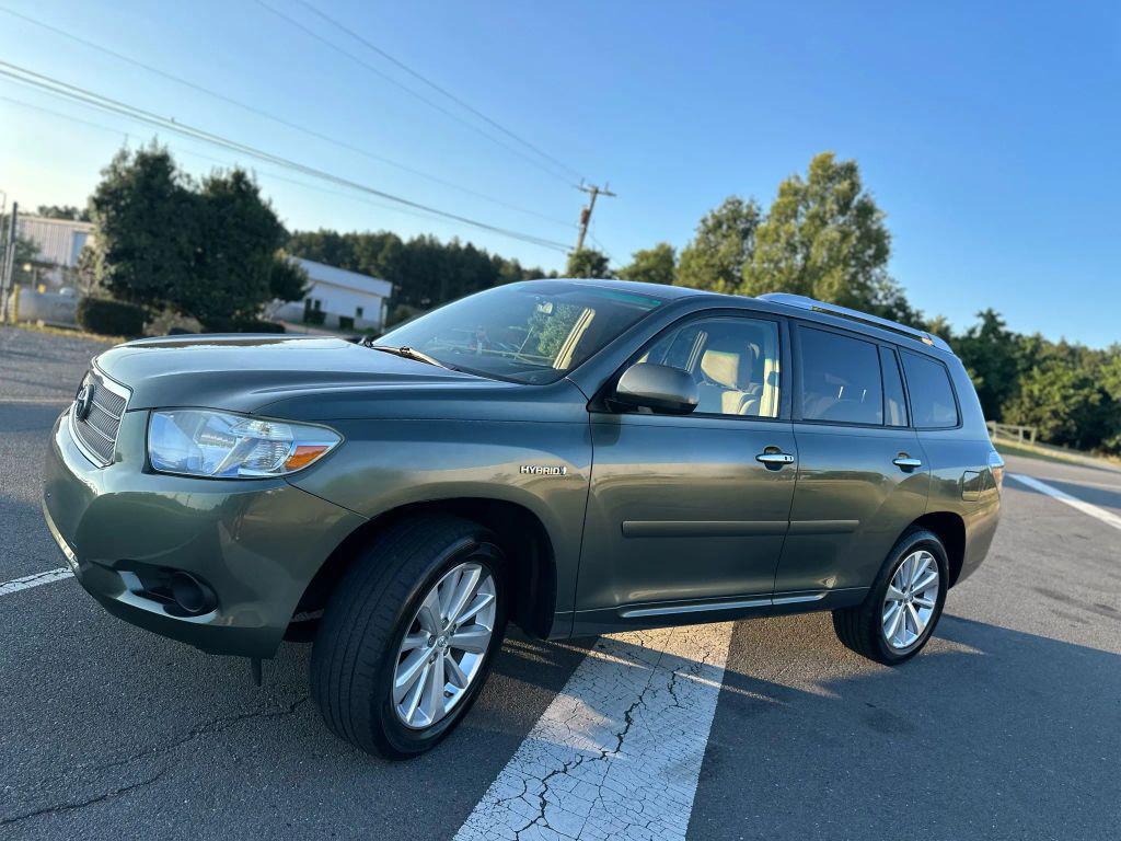 used 2008 Toyota Highlander Hybrid car, priced at $6,399