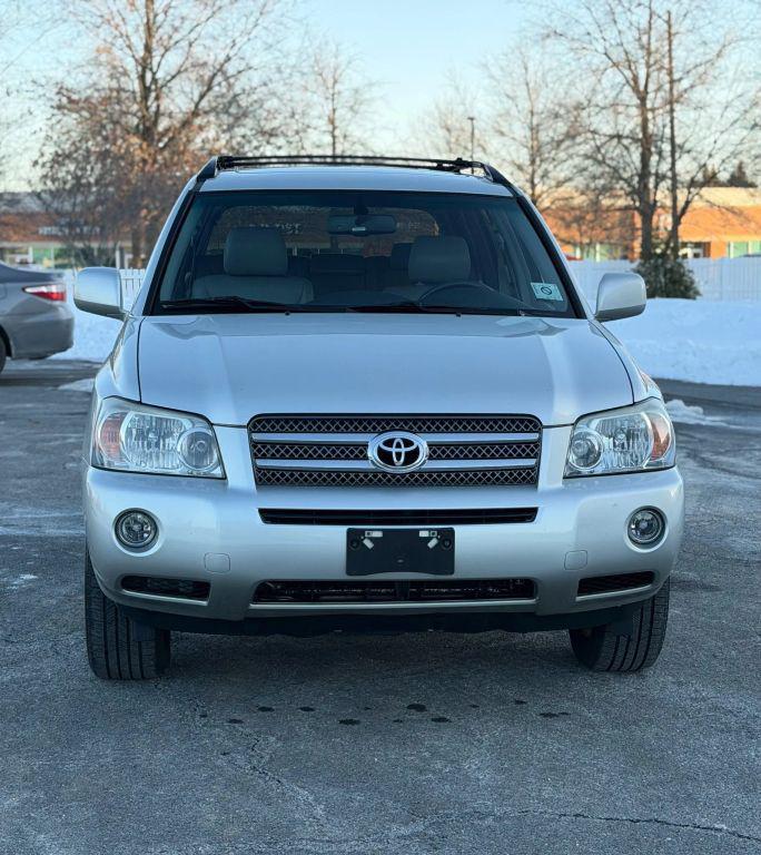 used 2006 Toyota Highlander Hybrid car, priced at $6,477