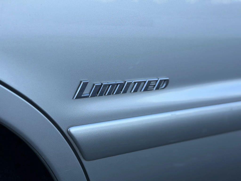 used 2006 Toyota Highlander Hybrid car, priced at $6,477