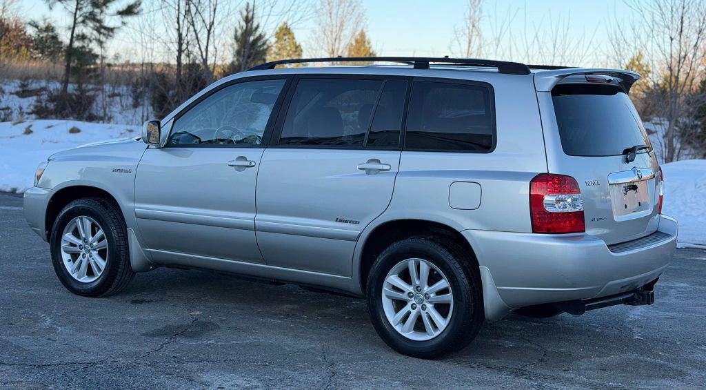 used 2006 Toyota Highlander Hybrid car, priced at $6,477