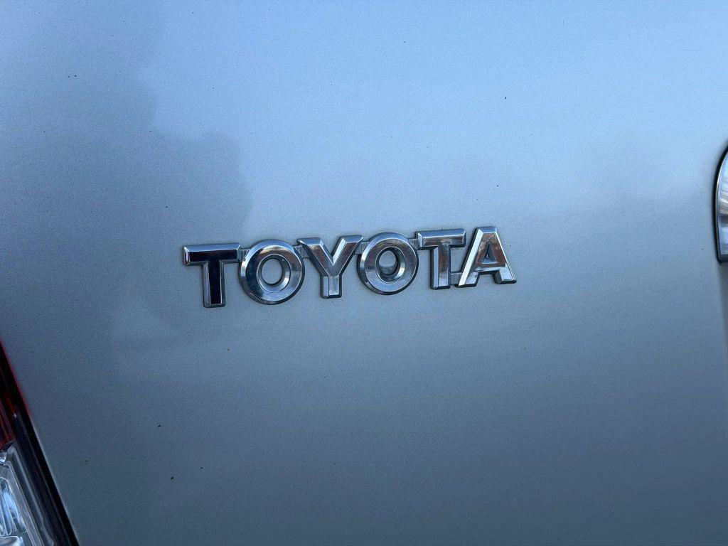 used 2006 Toyota Highlander Hybrid car, priced at $6,477